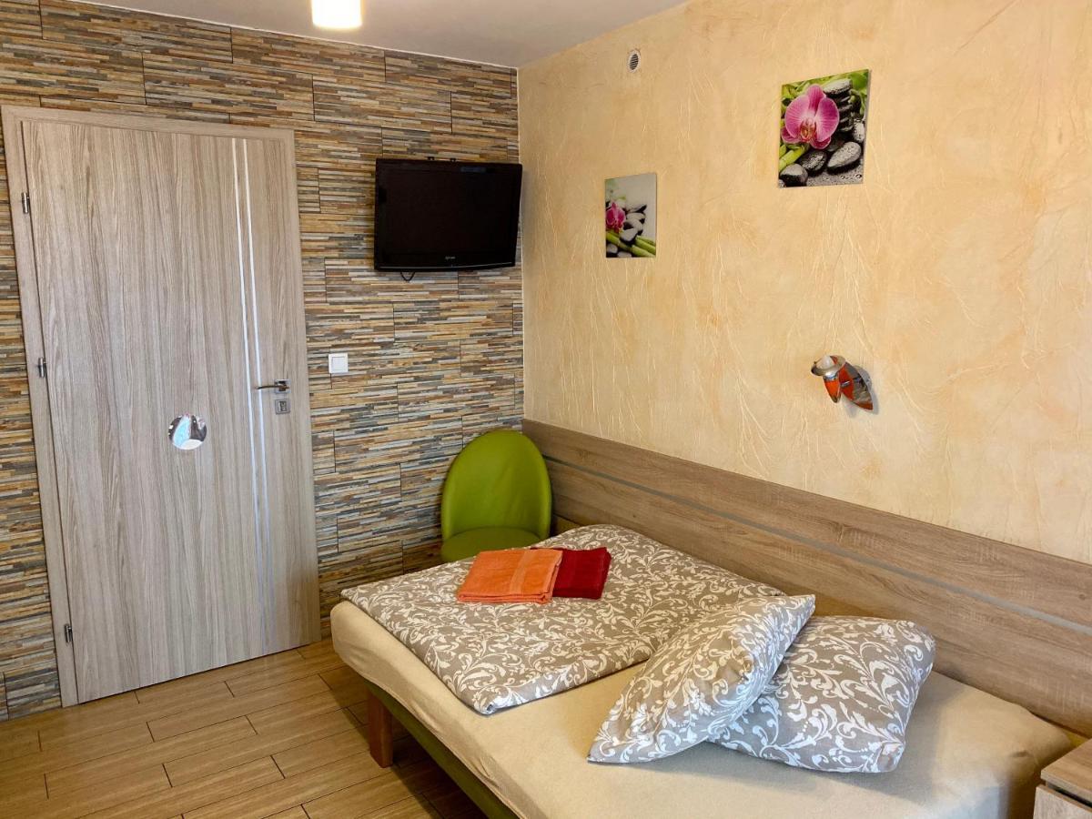 Klinkierowa Rezydencja Gniezno Exterior foto