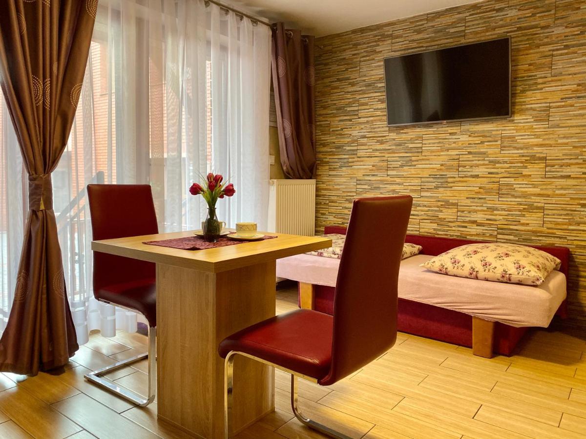 Klinkierowa Rezydencja Gniezno Exterior foto